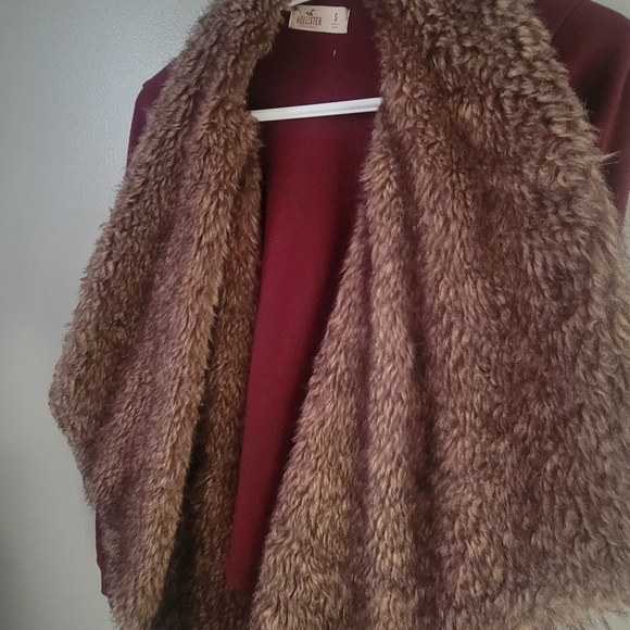 Furry Hollister cardigan - Picture 3 of 4